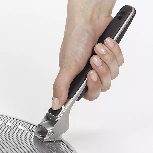 OXO Good Grips Splatter Screen With Folding Handle 7 OXO Good Grips Splatter Screen With Folding Handle - Image 5