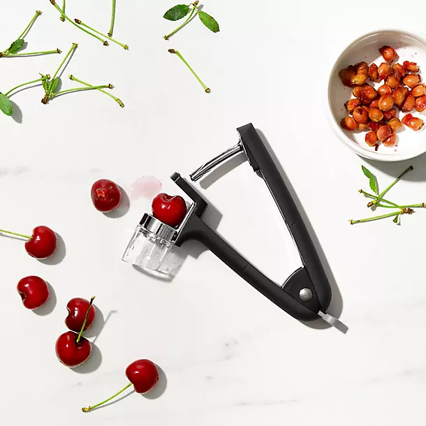 OXO Good Grips Cherry And Olive Pitter 9 OXO Good Grips Cherry And Olive Pitter - Image 7