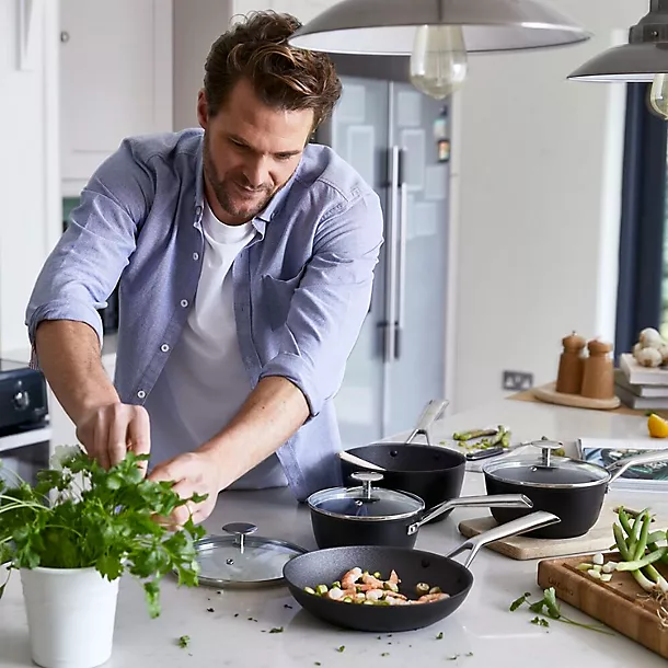 Lakeland 28cm Non-Stick Eco Frying Pan 10 Lakeland 28cm Non-Stick Eco Frying Pan - Image 8