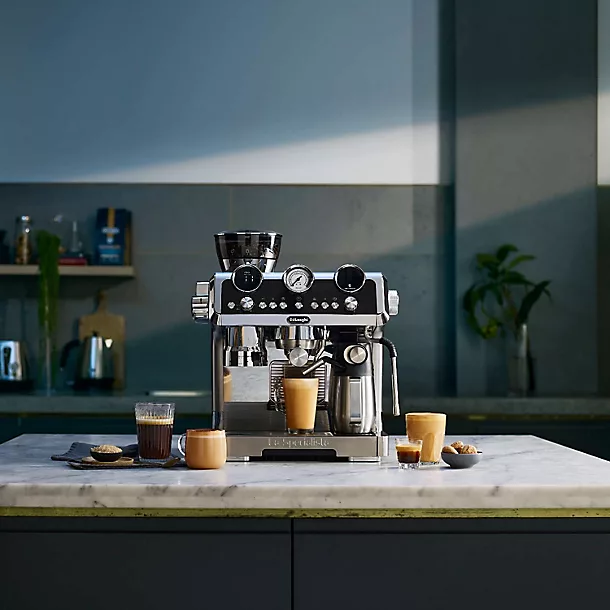 DeLonghi De'Longhi La Specialista Maestro EC9665.M Bean-to-Cup Espresso Machine 4 DeLonghi De'Longhi La Specialista Maestro EC9665.M Bean-to-Cup Espresso Machine - Image 2