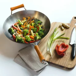 Ken Hom 32cm Carbon Steel Wok With Wooden Handle 7 Ken Hom 32cm Carbon Steel Wok With Wooden Handle -Lake Land 26935 2