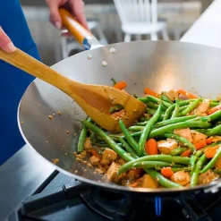 Ken Hom 32cm Carbon Steel Wok With Wooden Handle 8 Ken Hom 32cm Carbon Steel Wok With Wooden Handle -Lake Land 26935 3