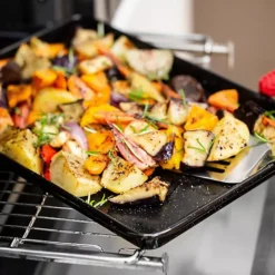 MasterClass Vitreous Enamel Large Baking Tray 9 MasterClass Vitreous Enamel Large Baking Tray -Lake Land 27102 2