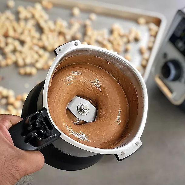 Hamilton Beach Professional 3-in-1 Juicer Mixer Grinder 58770-SAU 9 Hamilton Beach Professional 3-in-1 Juicer Mixer Grinder 58770-SAU - Image 7