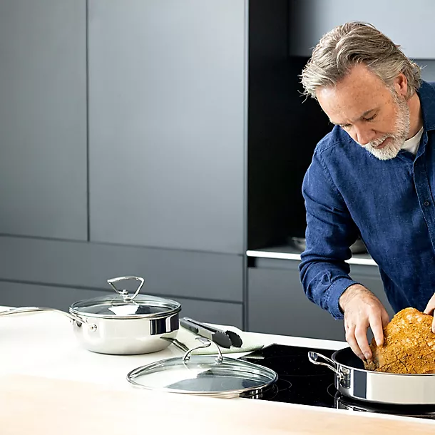 Circulon SteelShield Non-Stick Stainless Steel C-Series 24cm Chef’s Pan 4 Circulon SteelShield Non-Stick Stainless Steel C-Series 24cm Chef’s Pan - Image 2