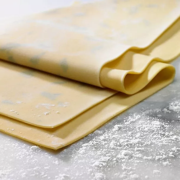 KitchenAid 3-Piece Pasta Roller And Cutter Set Attachment 5KSMPRA 6 KitchenAid 3-Piece Pasta Roller And Cutter Set Attachment 5KSMPRA - Image 4