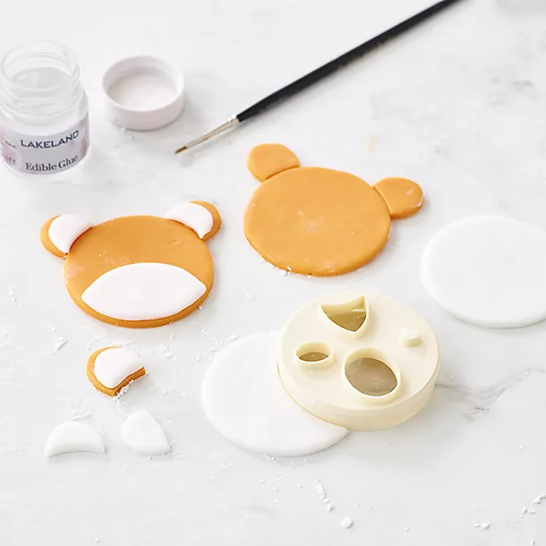 FMM Animal Face Cutter And 3 Renshaw Icing Tiger Colours 7 FMM Animal Face Cutter And 3 Renshaw Icing Tiger Colours - Image 5