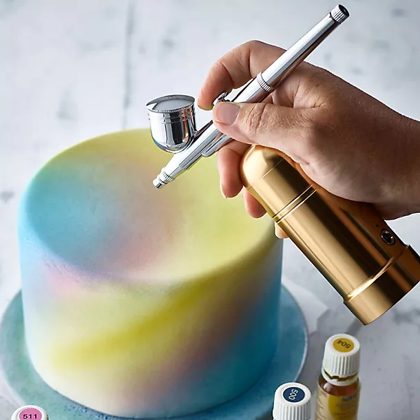 PME Portable USB Rechargeable Cake Decorating Airbrush Kit AB140 5 PME Portable USB Rechargeable Cake Decorating Airbrush Kit AB140 - Image 3