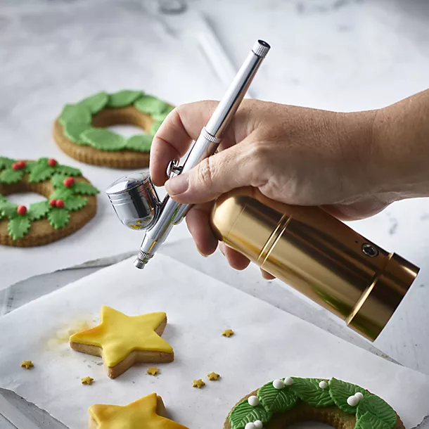 PME Rechargeable Cake Decorating Airbrush Kit AB140 And 8 Airbrush Colours 7 PME Rechargeable Cake Decorating Airbrush Kit AB140 And 8 Airbrush Colours - Image 5