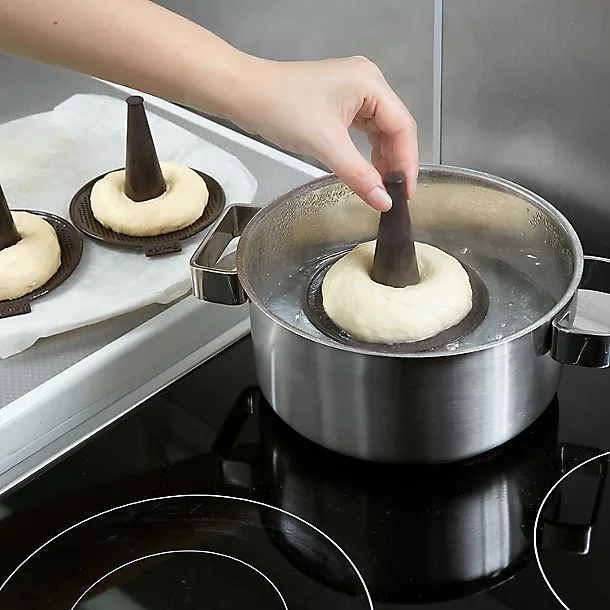 Lekue 6 Lékué Silicone Bagel Moulds 4 Lekue 6 Lékué Silicone Bagel Moulds - Image 2