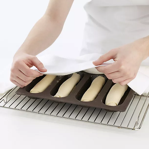 Lekue Lékué Silicone Mini Baguettes Mould 8 Lekue Lékué Silicone Mini Baguettes Mould - Image 6