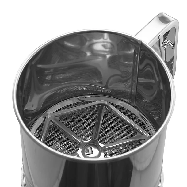 Lakeland Stainless Steel Flour Sifter 4 Lakeland Stainless Steel Flour Sifter - Image 2