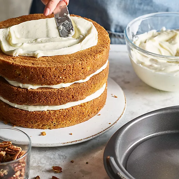 Lakeland 20cm Loose-Based Round Sandwich Tin Duo 5 Lakeland 20cm Loose-Based Round Sandwich Tin Duo - Image 3