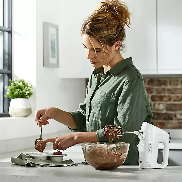 Kenwood Quick Mix Hand Mixer HMP30.A0WH 4 Kenwood Quick Mix Hand Mixer HMP30.A0WH - Image 2