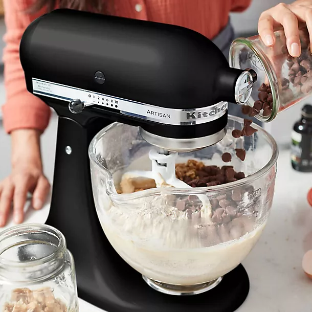 KitchenAid Artisan 4.8L Stand Mixer Matte Black Glass Bowl 5KSM156BBM 4 KitchenAid Artisan 4.8L Stand Mixer Matte Black Glass Bowl 5KSM156BBM - Image 2