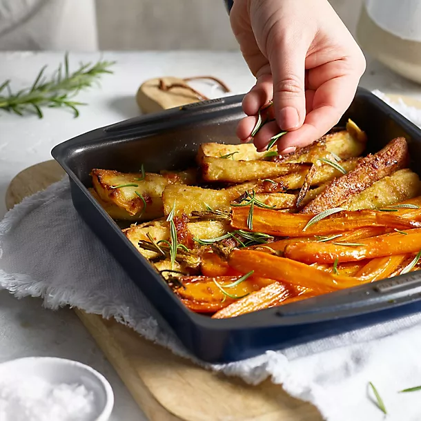 Lakeland Square Roasting Tin 4 Lakeland Square Roasting Tin - Image 2