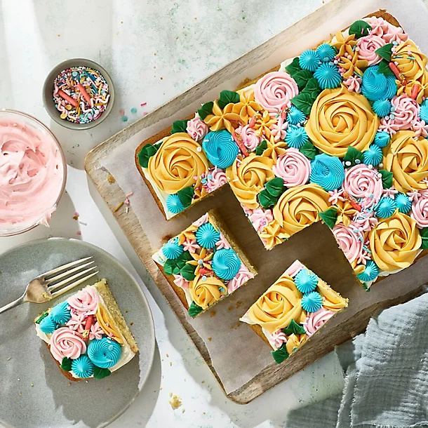 Lakeland Brownie Traybake Tin 13 Lakeland Brownie Traybake Tin - Image 11