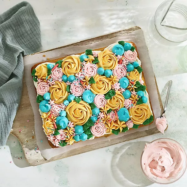 Lakeland Brownie Traybake Tin 9 Lakeland Brownie Traybake Tin - Image 7