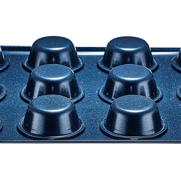 Lakeland 12 Hole Deep Bun Tin 6 Lakeland 12 Hole Deep Bun Tin - Image 4