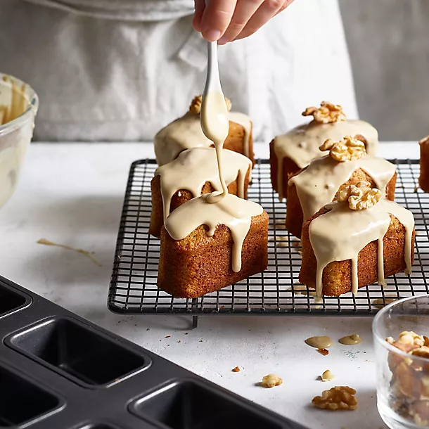 Lakeland 12 Hole Loose Based Mini Loaf Tin 8 Lakeland 12 Hole Loose Based Mini Loaf Tin - Image 6