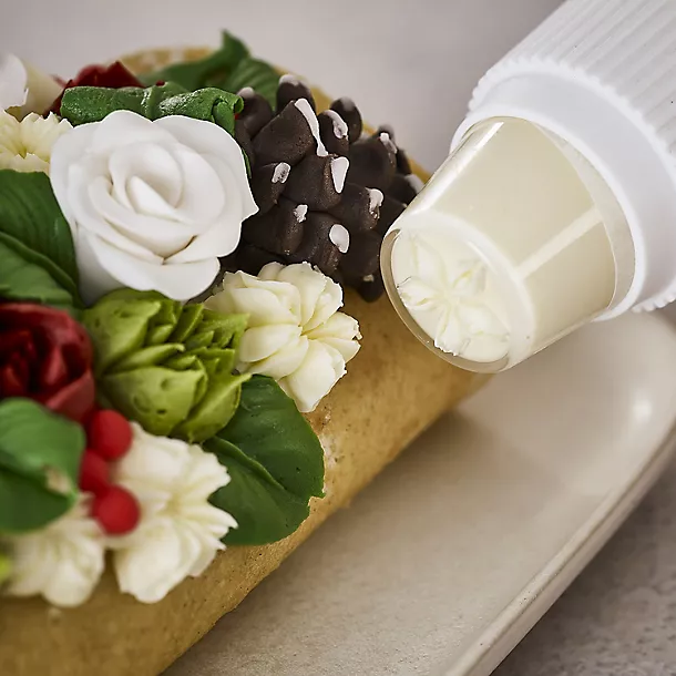 Lakeland Russian Nozzle Icing Set - 8 Nozzles And 3 Piping Bags 7 Lakeland Russian Nozzle Icing Set - 8 Nozzles And 3 Piping Bags - Image 5