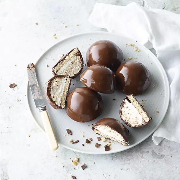 Reinforced Silicone 12-Cup Hemisphere Pan 4 Reinforced Silicone 12-Cup Hemisphere Pan - Image 2