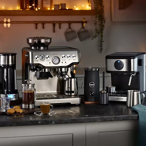 Barista & Co. Pro Steel Milk Pitcher 400ml 4 Barista & Co. Pro Steel Milk Pitcher 400ml - Image 2