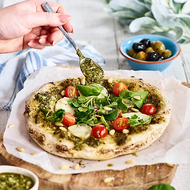 Ooni Karu 12 Multi-Fuel Pizza Oven And Pizza Peel Bundle 8 Ooni Karu 12 Multi-Fuel Pizza Oven And Pizza Peel Bundle - Image 6